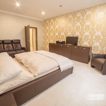 Spacious Apartment In City Center Bratislava Ngoại thất bức ảnh