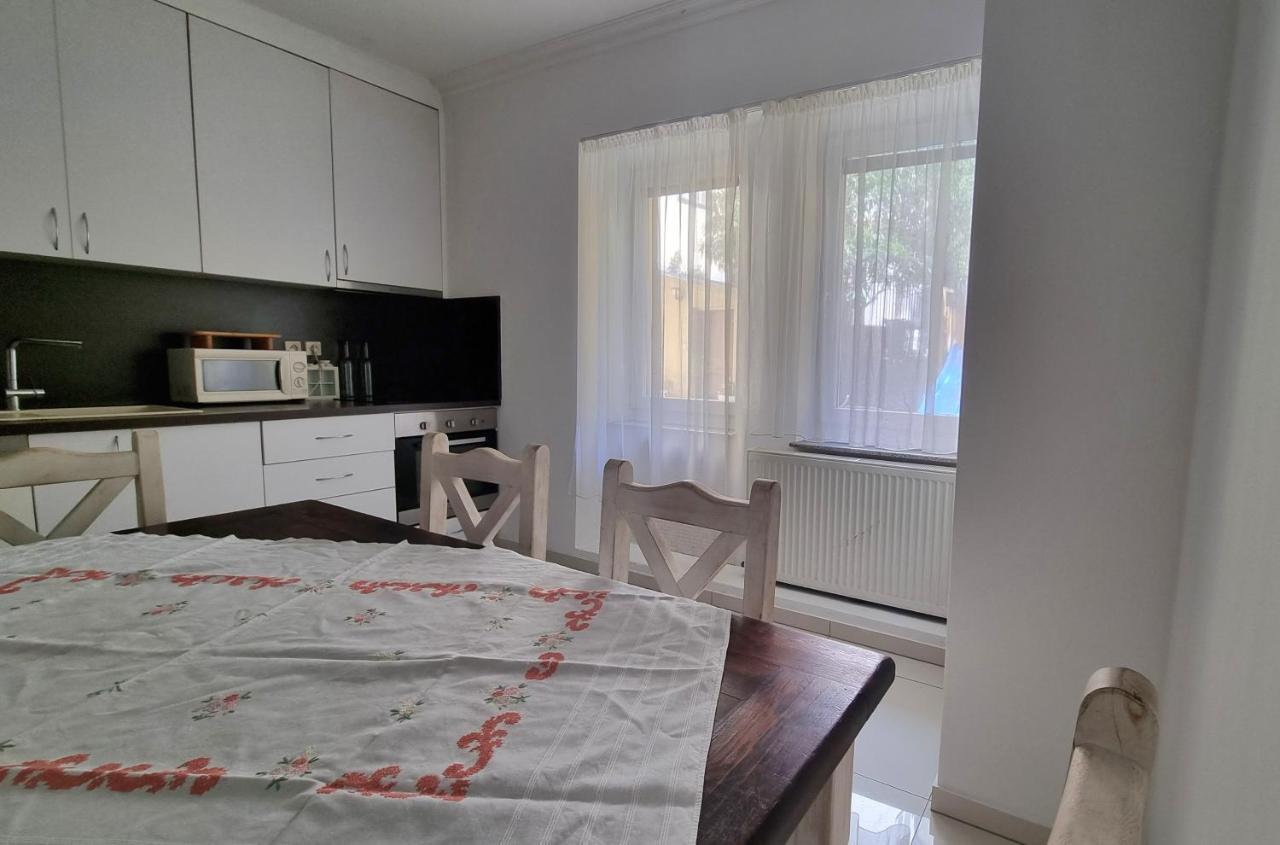 Spacious Apartment In City Center Bratislava Ngoại thất bức ảnh