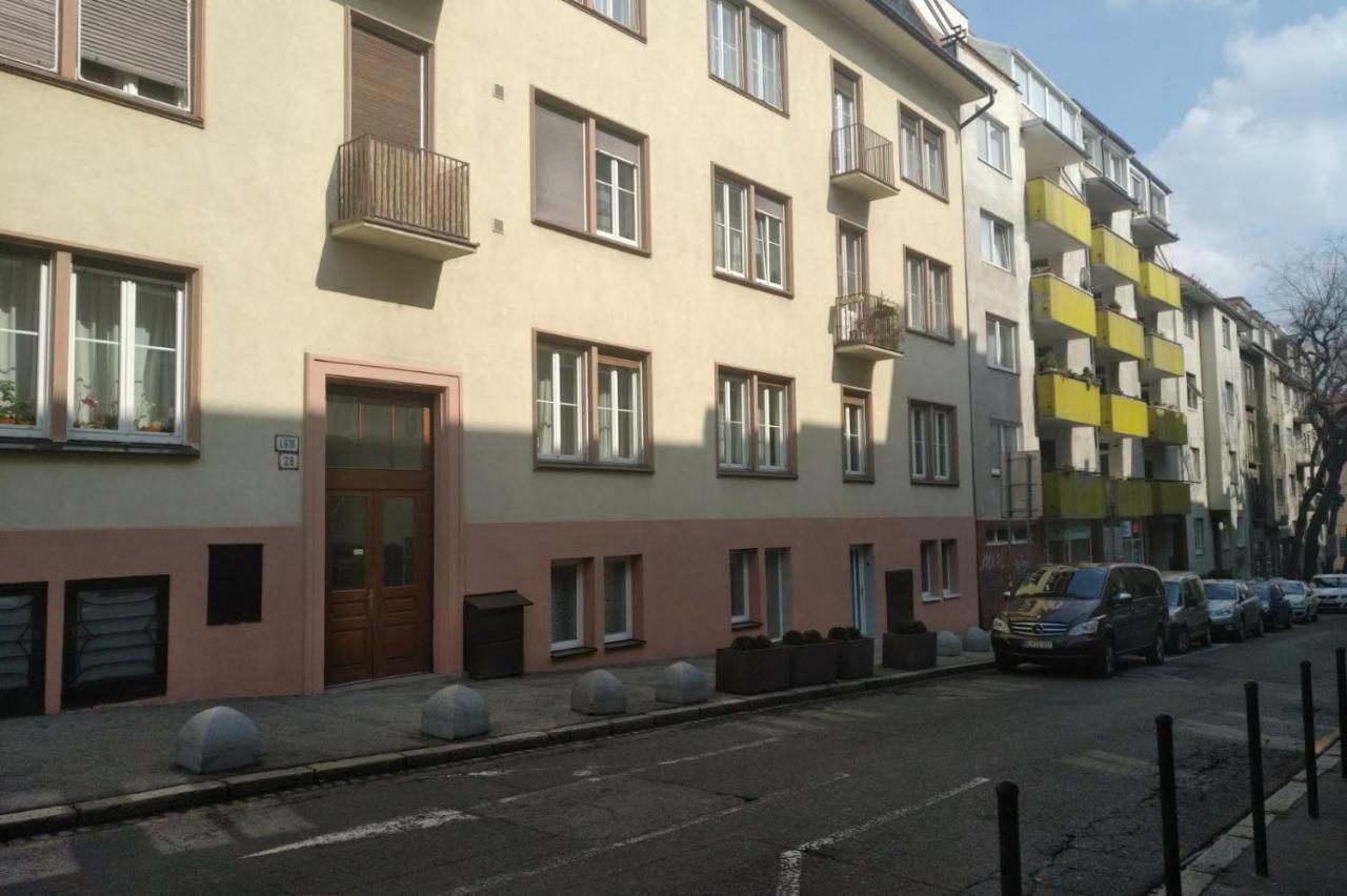 Spacious Apartment In City Center Bratislava Ngoại thất bức ảnh