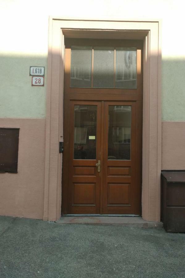 Spacious Apartment In City Center Bratislava Ngoại thất bức ảnh